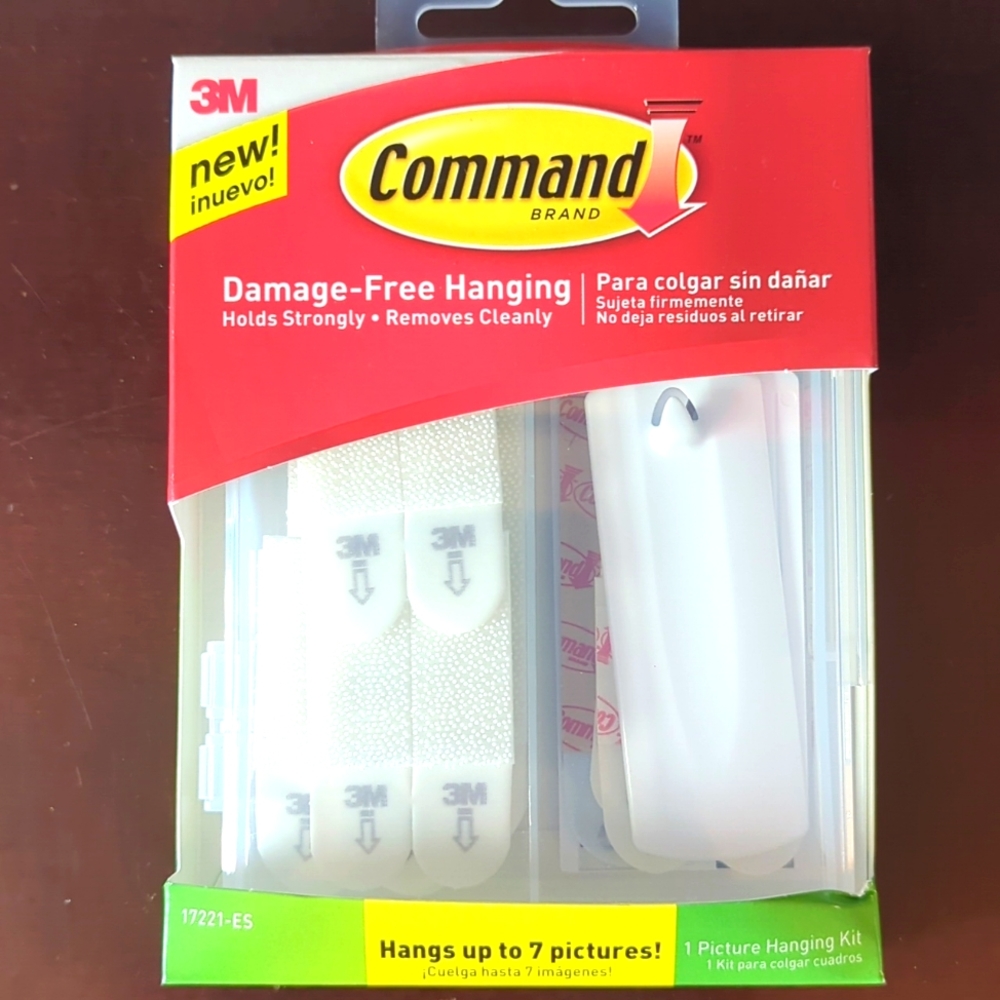 Command Picture Hanging Variety Kit 24 pieces Hangs up to 7 picture (MMM17221ES)